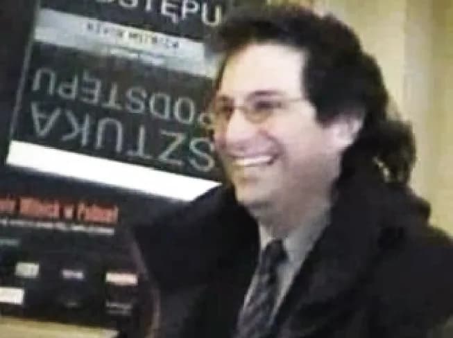 Kevin Mitnick - Kevin Mitnick w Polsce 02 (ubt).png