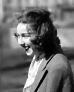 Flannery O'Connor - Portrait of American writer Flannery-O'Connor from 1947. Picture is cropped and edited from bigger picture: File:Robie with Flannery 1947.jpg