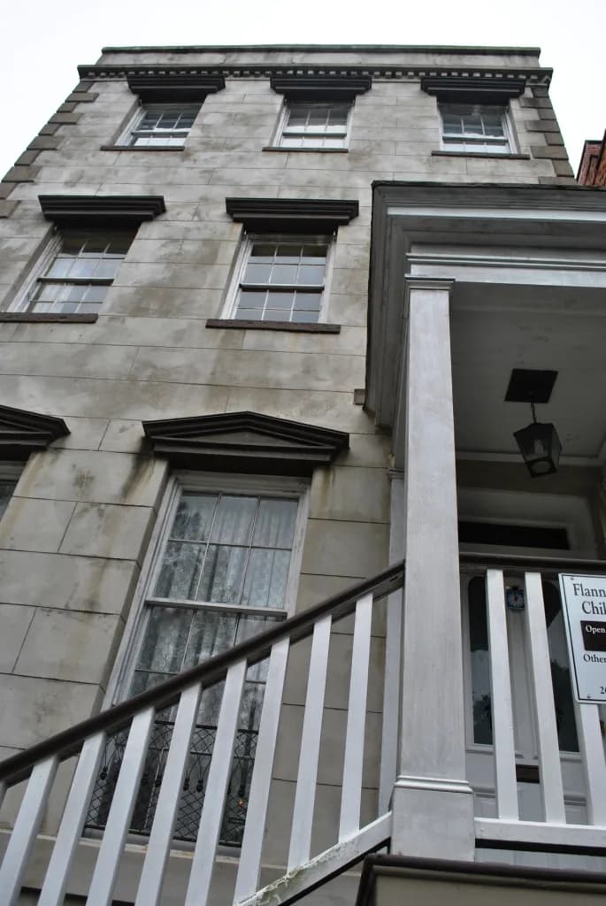 Flannery O'Connor - Savannah Historic District