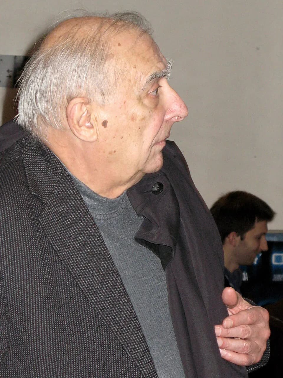 Claude Chabrol - Claude Chabrol, à Amiens (Somme, France) - 
De passage à la "Maison de la Culture" lors du « 28ème Festival international du film d'Amiens ».

.