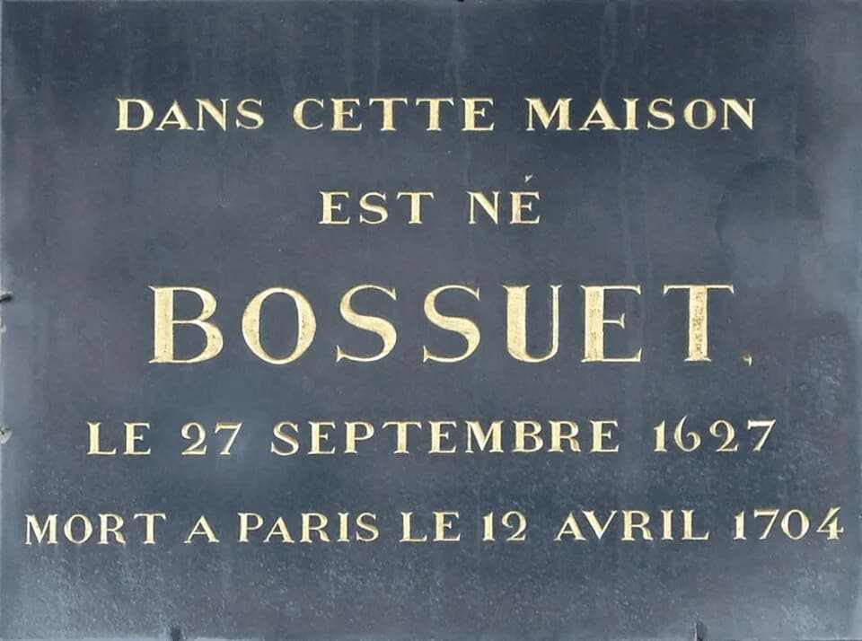 Jacques Bénigne Bossuet - Plaque commémorative sur la maison natale de Jacques-Bénigne Bossuet, 18 place Bossuet à Dijon (Côte d'Or, Bourgogne, France)