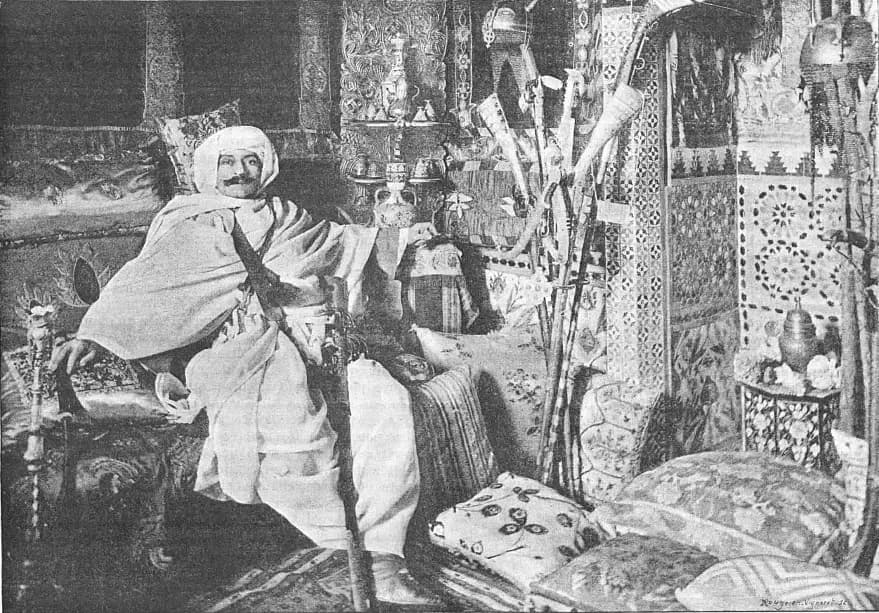 Pierre Loti - Pierre Loti chez lui dans la salle turque