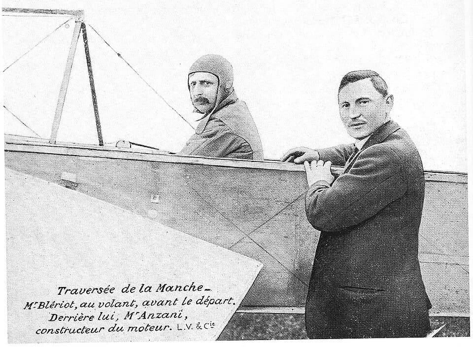 Louis Blériot - Blériot et Anzani avant la traversée de la Manche. Carte postale de 1909.