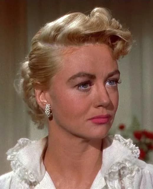 Dorothy Malone - Screenshot of Dorothy Malone from the trailer for the film Written on the Wind