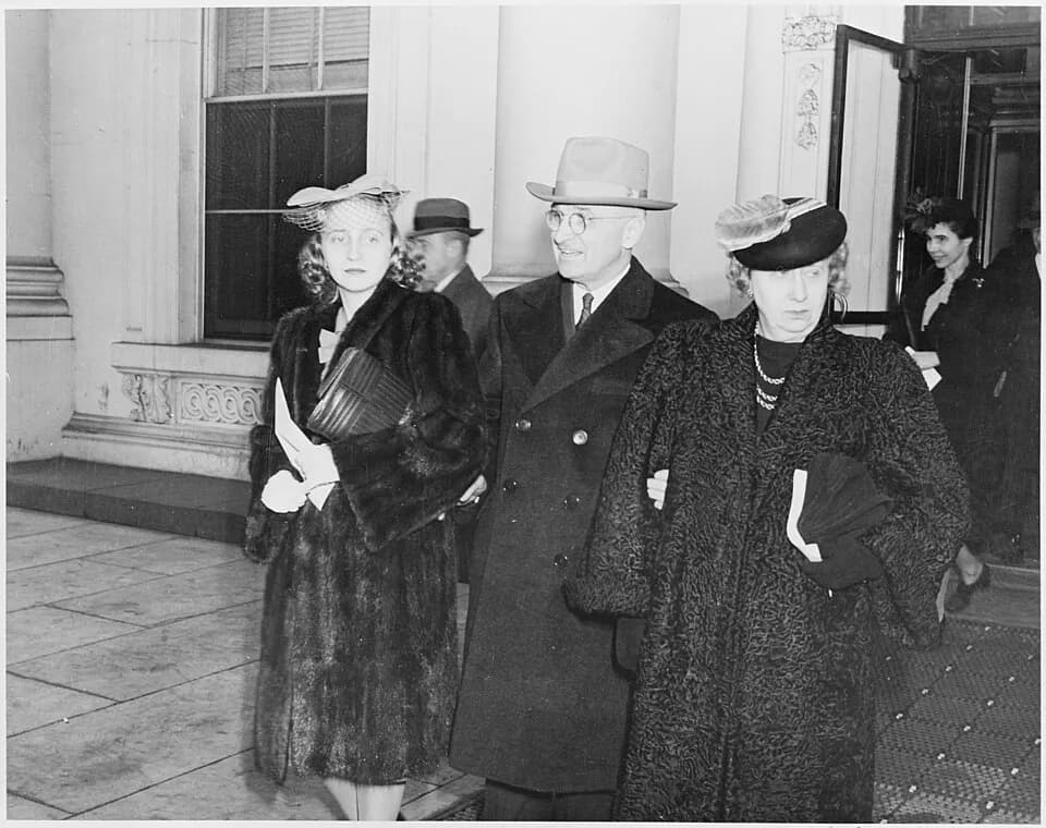 Bess Truman - Photograph of Harry S. Truman, his wife Bess, and their daughter Margaret at the White House for the 1945 Inaugural... - NARA - 199053.jpg