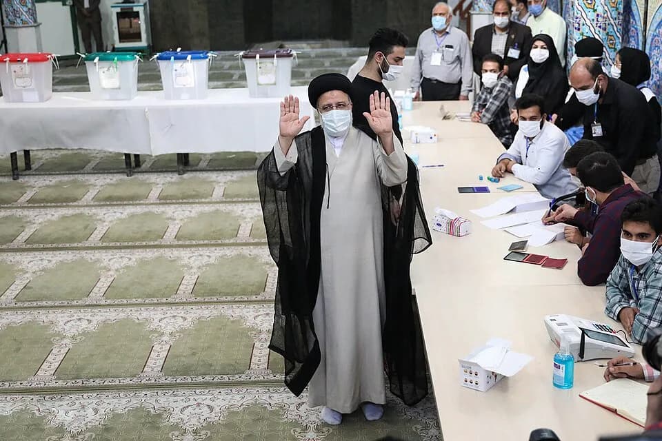 Ebrahim Raisi - Presidential candidate Seyyed Ibrahim Ra'isi cast his ballot in the presidential election on Friday morning at the Ershad Mosque.
