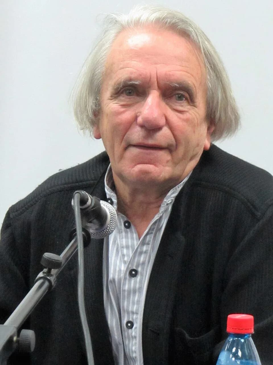 Louis Althusser - El filósofo francés Jacques Rancière en un encuentro en la biblioteca de la Facultad de Humanidades de la Universidad de Valparaíso
