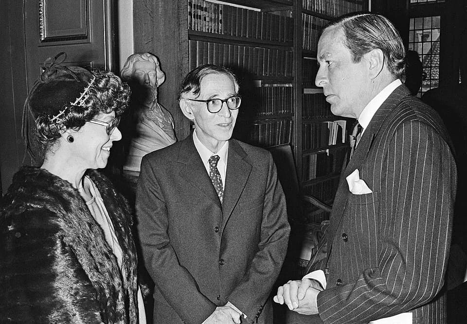 Aaron Klug - From right to left: Prince Claus, Aaron Klug and his wife