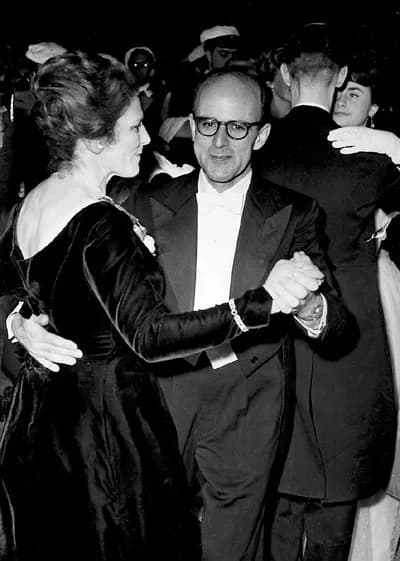 Max Perutz - Max Ferdinand Perutz (1914 – 2002) with his wife Gisela at the 1962 Nobel ball