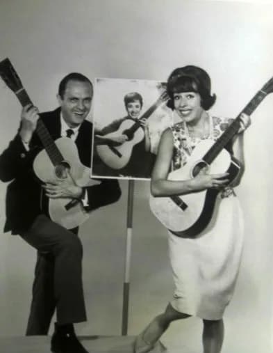 Bob Newhart - Publicity photo of Bob Newhart, Caterina Valente and Carol Burnett from the television program The Entertainers.