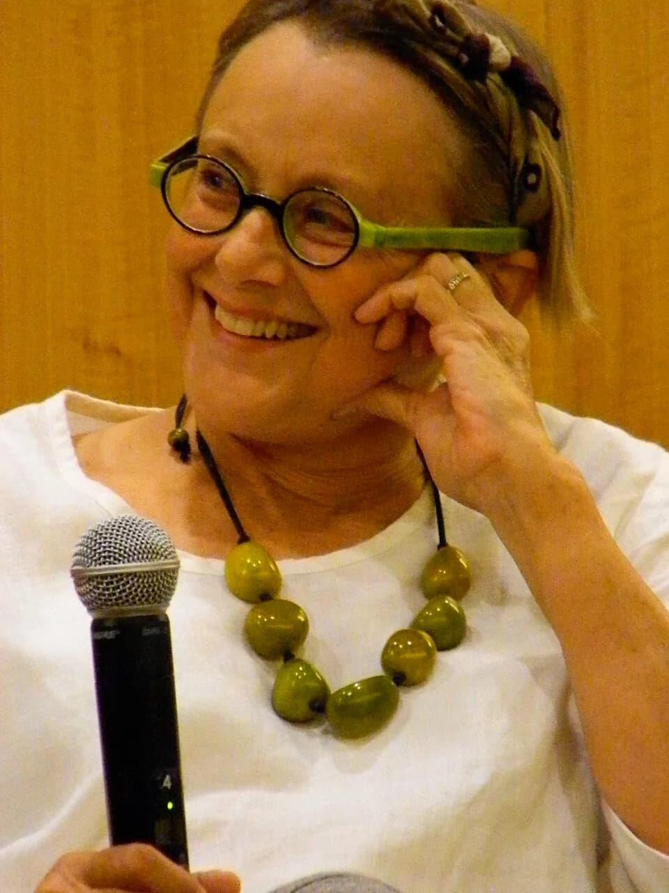 Mary Beth Hurt - Mary Beth Hurt at New York Barnes & Noble discussing audio book narration, July 15, 2013.