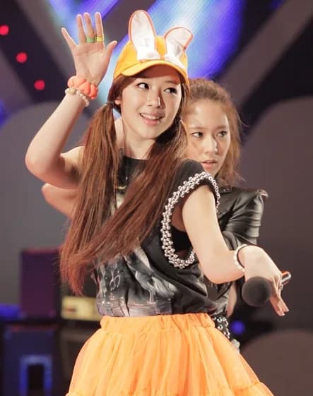 Sulli Sulli - Sulli at the Music Show in Seoul Plaza on July 4, 2011.