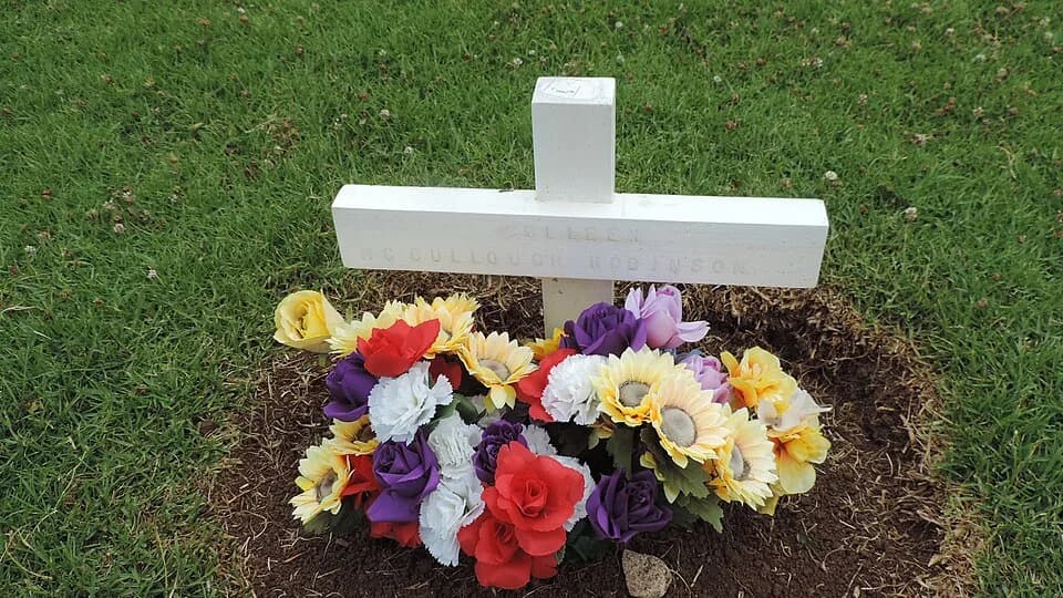 Colleen McCullough - Colleen McCullough Robinson headstone, Norfolk Island Cemetery, 2015