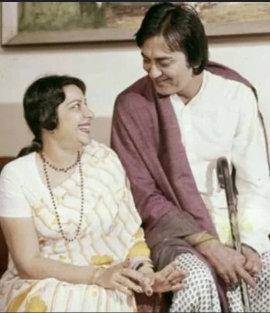 Nargis - Nargis with her husband Sunil Dutt