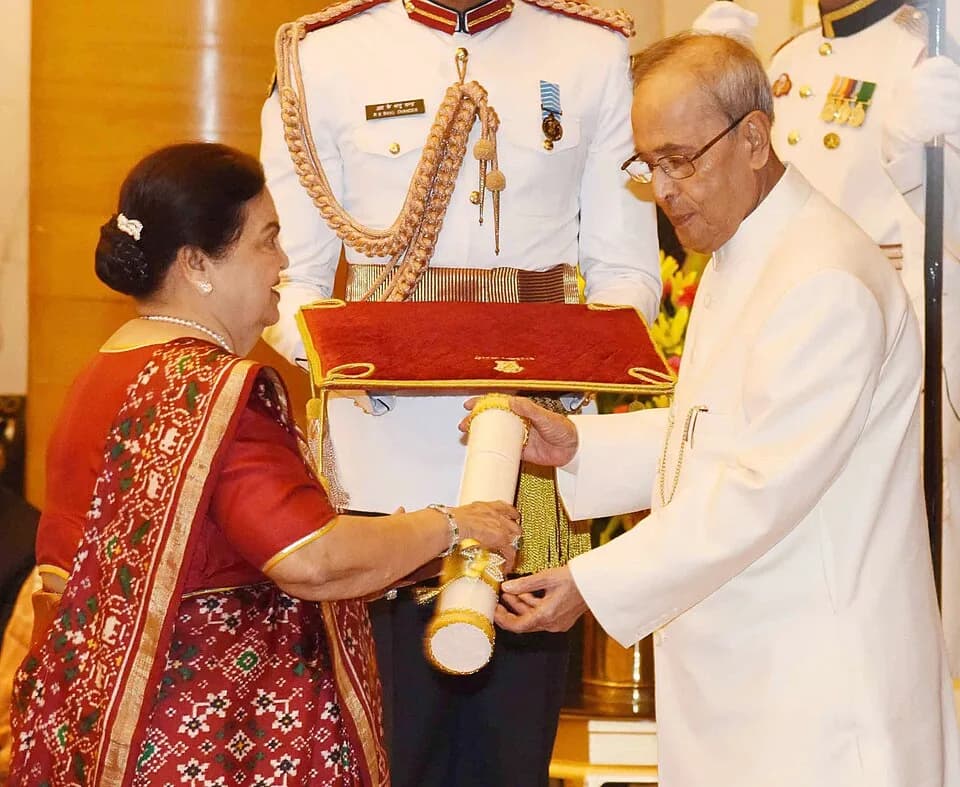 Dhirubhai Ambani - The President, Shri Pranab Mukherjee presenting the Padma Vibhushan Award to Smt. Kokilaben Ambani, wife of Shri Dhirubhai Hirachand Ambani (Posthumous), at a Civil Investiture Cere