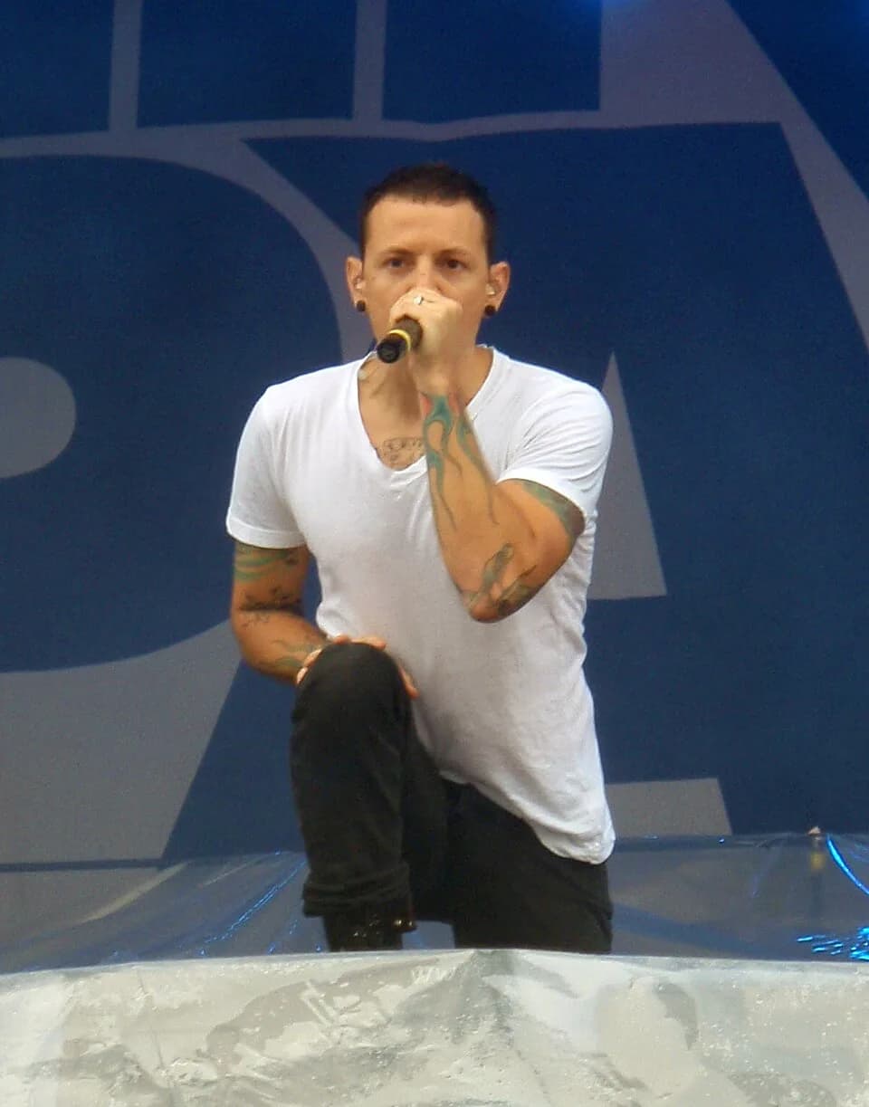 Chester Bennington - Chester Bennington from Linkin Park performing at Sonisphere Festival in Kirjurinluoto, Pori, Finland.