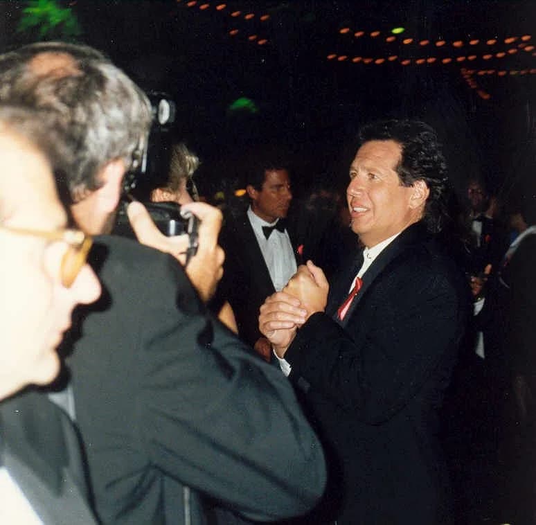 Garry Shandling - Garry Shandling at the 1992 Emmy Awards.