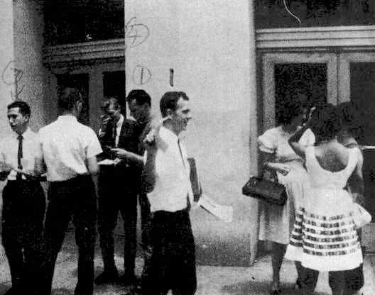 Lee Harvey Oswald - Lee Harvey Oswald and others handing out "Fair Play for Cuba" leaflets in New Orleans, August 16, 1963