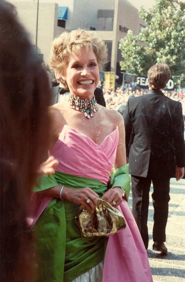 Mary Tyler Moore - Mary Tyler Moore on the red carpet at the 40th Annual Primetime Emmy Awards, 8/28/88.
