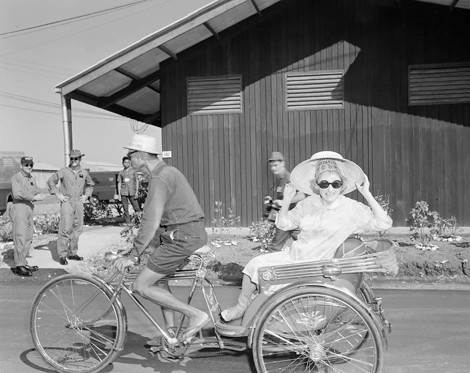 Phyllis Diller - Comedienne Phyllis Diller smiles for the camera as the Bob Hope Christmas show arrives at Korat Air Base, Thailand... - NARA - 542302.jpg