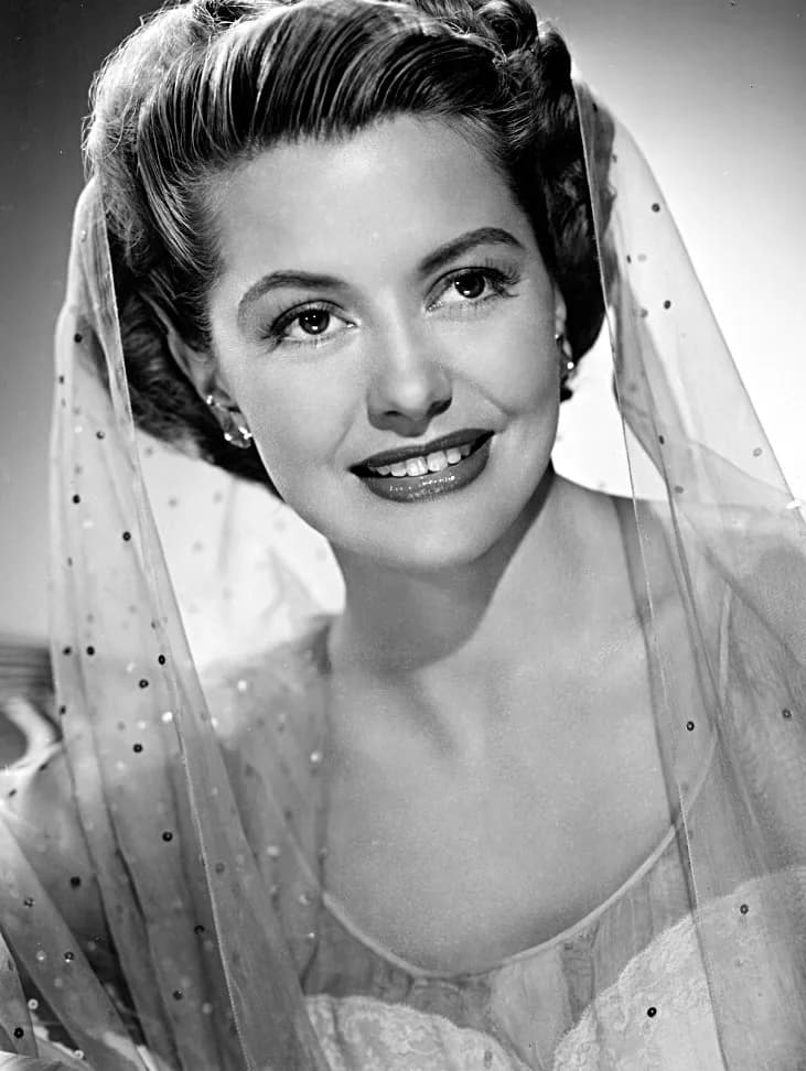 Cyd Charisse - Publicity portrait of Cyd Charisse