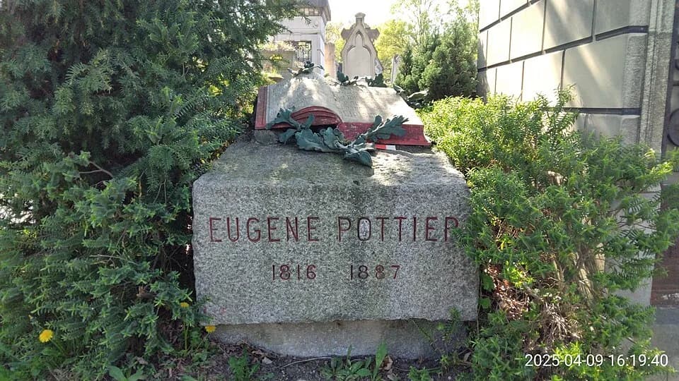 Eugène Pottier - Eugene Pottier's tomb in Pere Lachaise Cemetery, Paris, France