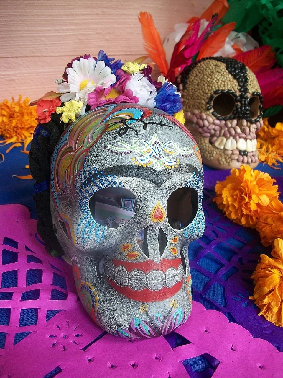 Frida Kahlo - The skull in the Tec