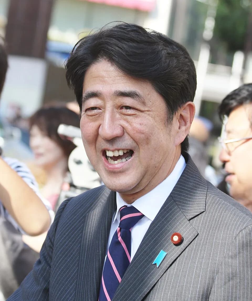 Shinzō Abe - 安倍晋三(2012年自由民主党総裁選挙 街頭演説直前)