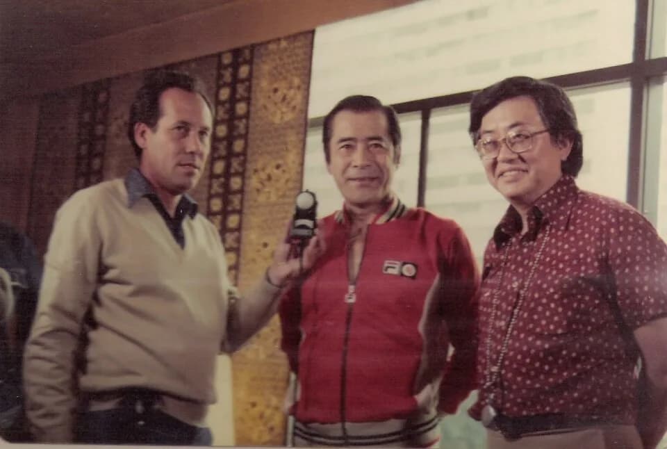 Toshirō Mifune - Mamoru Miyao dirigindo Toshiro Mifune no comercial da Varig