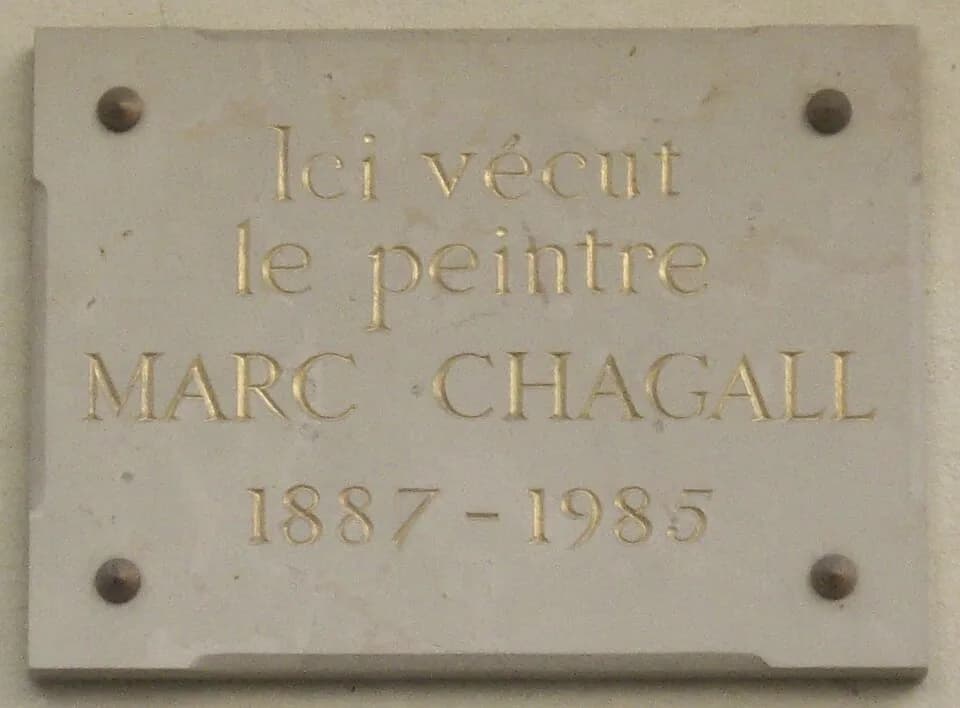 Marc Chagall - Plaque commémorative, 4 villa Eugène-Manuel, Paris 16e. « Ici vécut le peintre Marc Chagall, 1887-1985. »