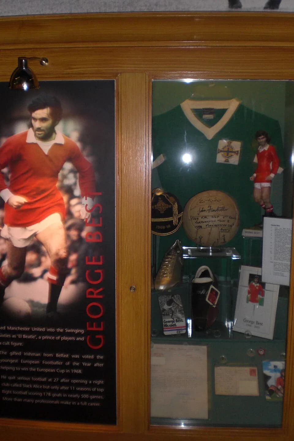 George Best - George Best memory monter at United Museum