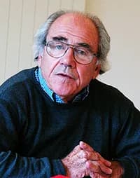 Jean Baudrillard - Jean Baudrillard. Expone lo transpolítico a partir de la figura de lo obeso como aquella pérdida del orden, la figura y cuidado del cuerpo; el rehén desde el mecanismo de la manipul