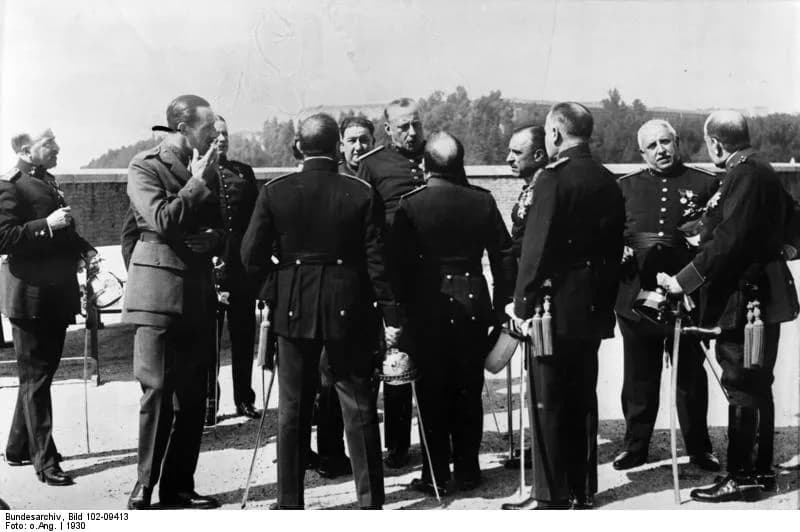 Alfonso XIII - For documentary purposes the German Federal Archive often retained the original image captions, which may be erroneous, biased, obsolete or politically extreme. Der Ex-Diktator Spaniens