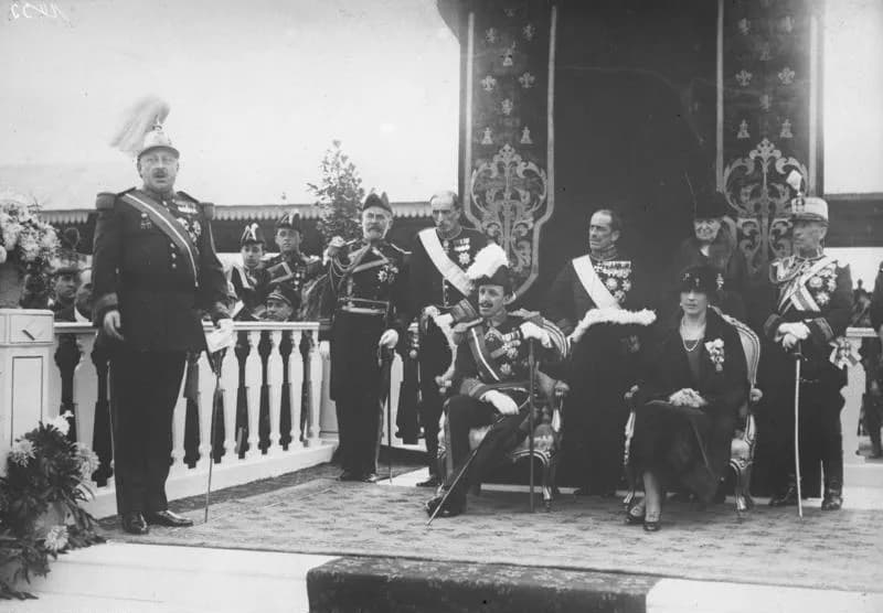 Alfonso XIII - For documentary purposes the German Federal Archive often retained the original image captions, which may be erroneous, biased, obsolete or politically extreme. Zur Abdankung des Königs