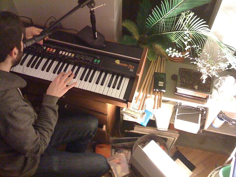 Vangelis Vangelis - Roland VP-330 Vocoder Plus (later model)
alex studio