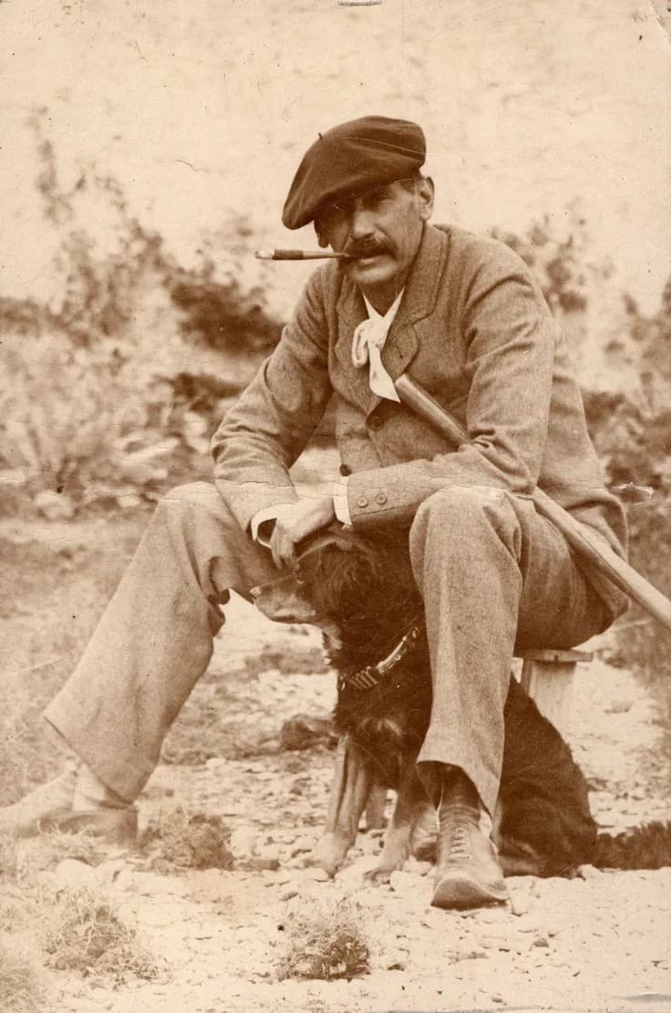 Benito Pérez Galdós - Benito Pérez Galdós and his dog in the familiar property of “Los Lírios” (Monte Lentiscal), during his visit to Gran Canaria in 1894. The photography belongs to the Family Perez-