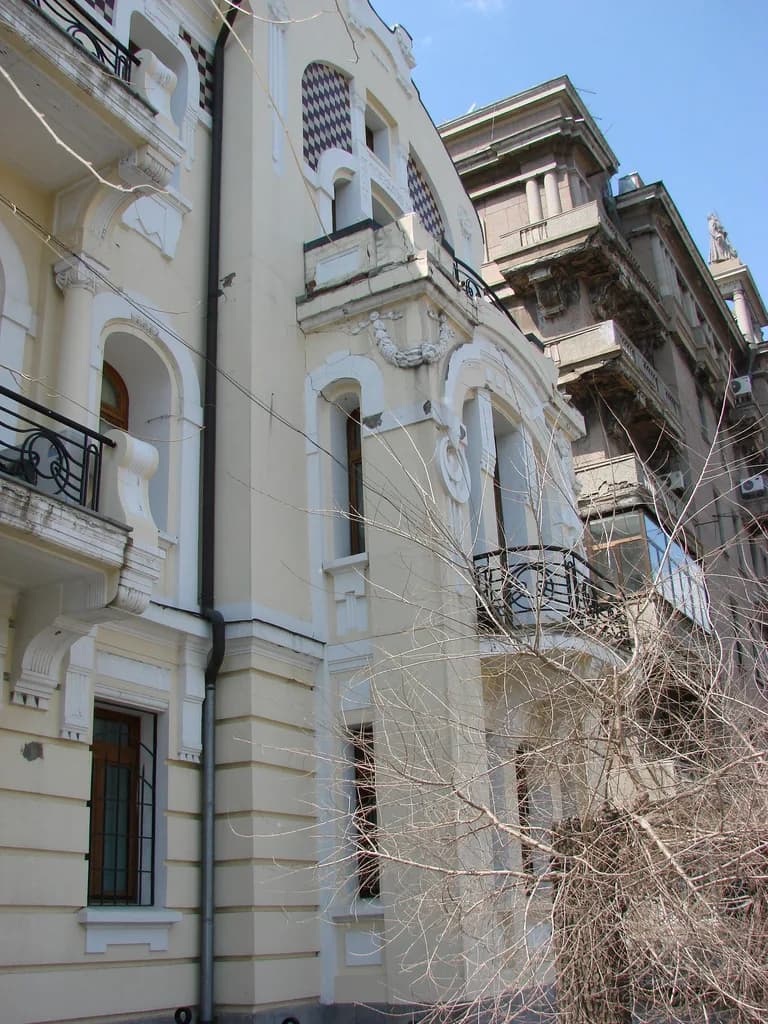 Yul Brynner - Vladivostok, Yul Brynner's birthplace, built in 1910 by Georg Junghändel.