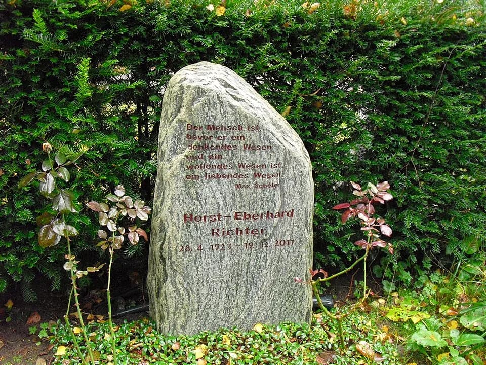 Max Scheler - Grave of Horst-Eberhard Richter in Friedhof Heerstraße in Berlin-Westend
