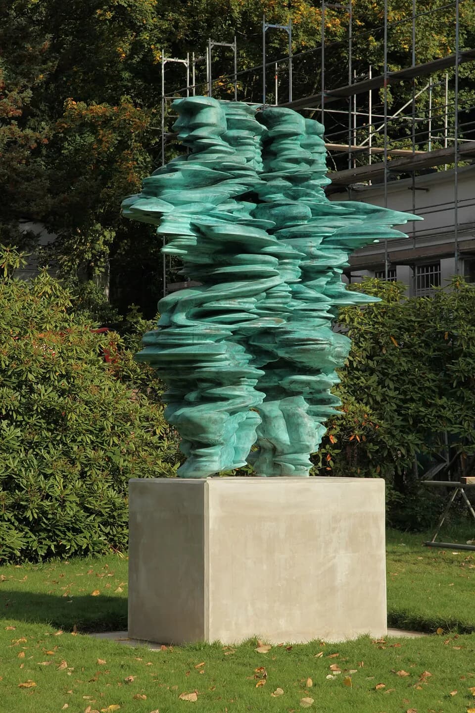 Gerhard Domagk - "Domagk" von Tony Cragg, Hubertusallee in Wuppertal