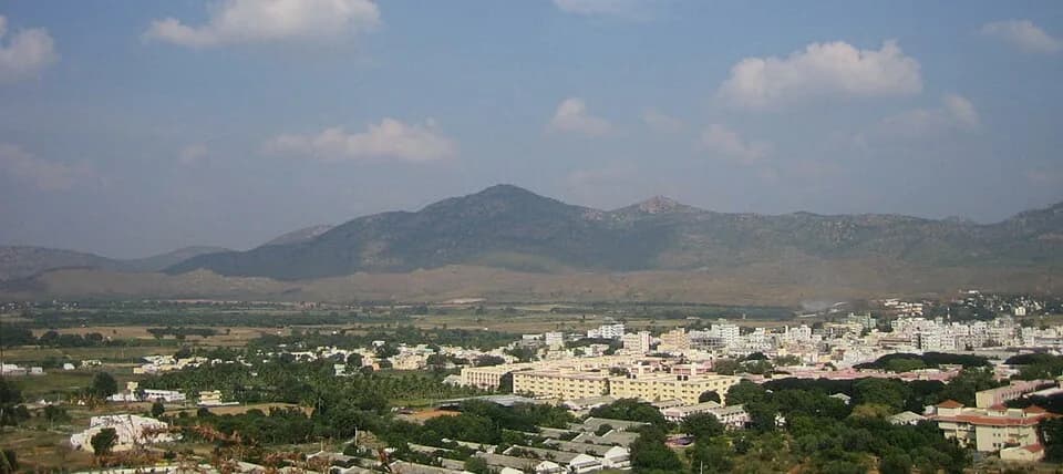 Sathya Sai Baba - photo of Prashanti Nilayam and surrounding village of Puttaparthi