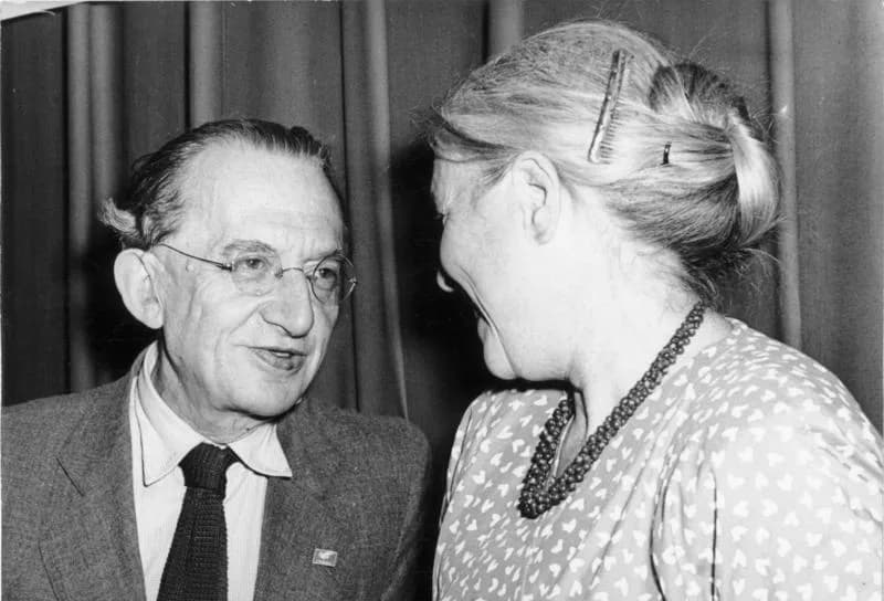 Georg Lukács - For documentary purposes the German Federal Archive often retained the original image captions, which may be erroneous, biased, obsolete or politically extreme. Zentrlabild/Sturm
3.7.19