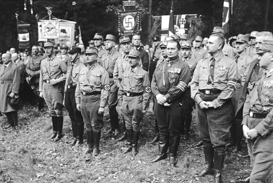 Ernst Röhm - For documentary purposes the German Federal Archive often retained the original image captions, which may be erroneous, biased, obsolete or politically extreme. Gründung der "Harzburger F