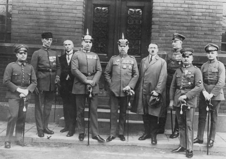 Ernst Röhm - For documentary purposes the German Federal Archive often retained the original image captions, which may be erroneous, biased, obsolete or politically extreme. Zu der Urteilssprechung im