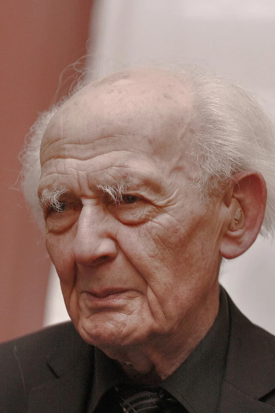 Zygmunt Bauman - Zygmunt Bauman podczas uroczystości wręczenia Złotej Pieczęci Miasta Poznania.
