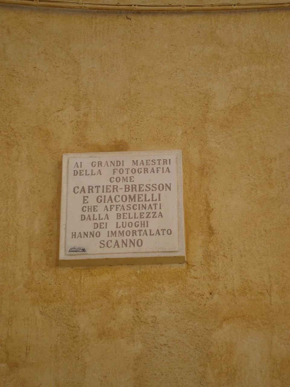 Henri Cartier-Bresson - The Cartier-Bresson commemorative plaque in Scanno