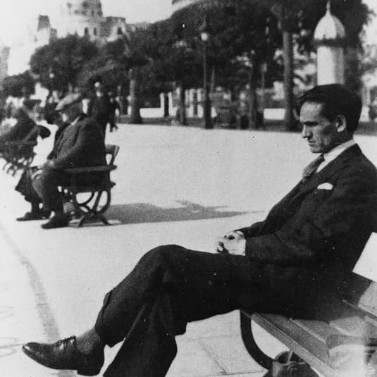 César Vallejo - El poeta César Vallejo en Niza - 1929