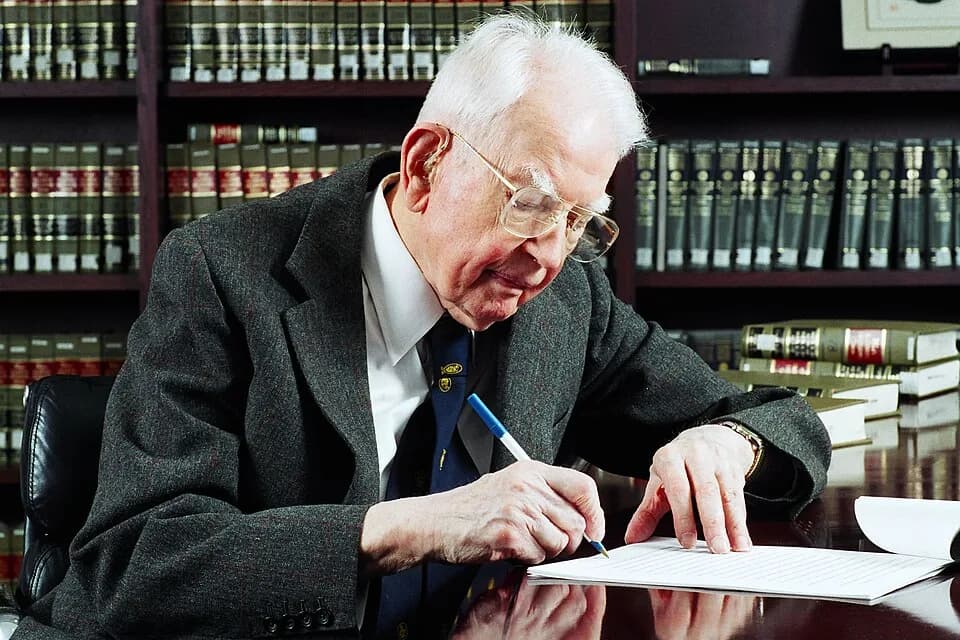 Ronald Coase - Ronald Coase working in 2003. Photo taken at and by University of Chicago Law School.