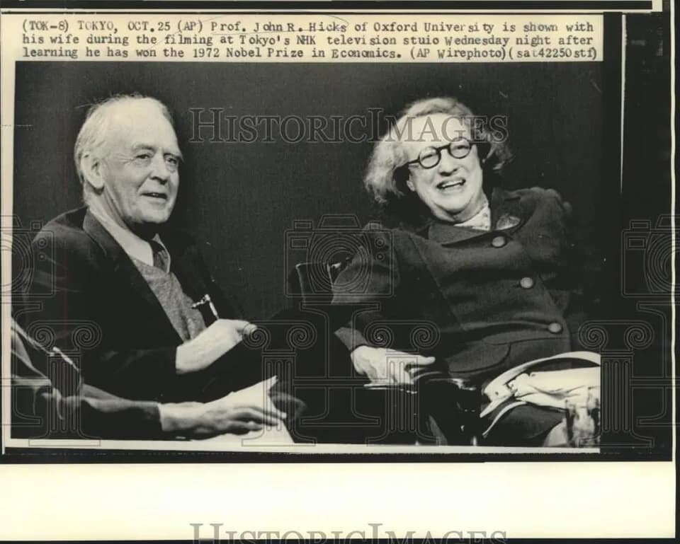 John Richard Hicks - 1972 Press Photo Professor John Hicks and wife learn he won 1972 Nobel Prize