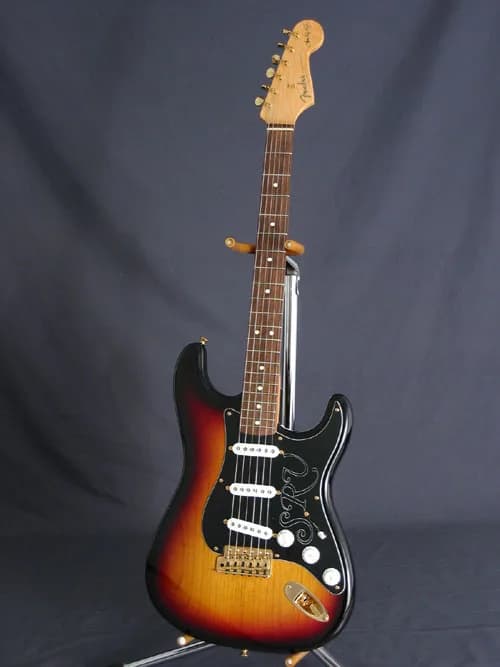 Stevie Ray Vaughan - Fendersrvstratfront.jpg