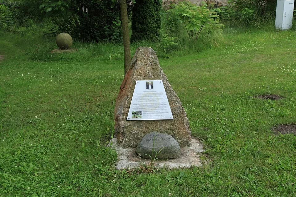 Günter Blobel - Blobel-Eiche am Parkweg in Jänkendorf, Waldhufen